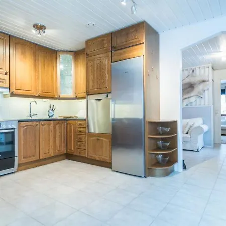 Дом отдыха Sleeps 6 Wifi *